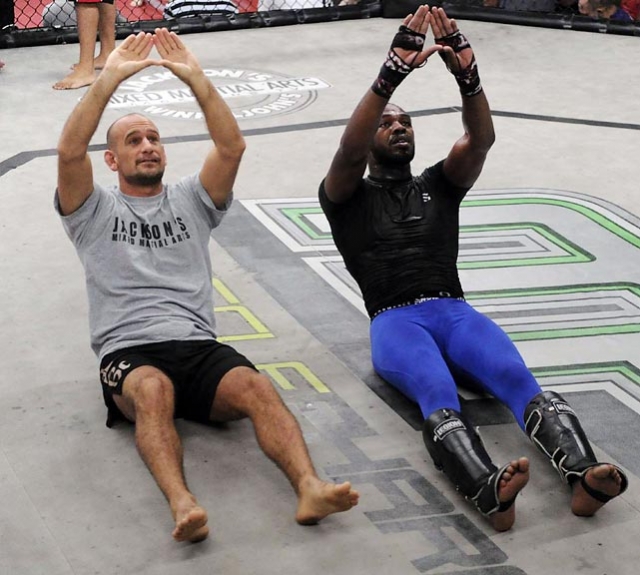 Грег Джексон и Джон Джонс