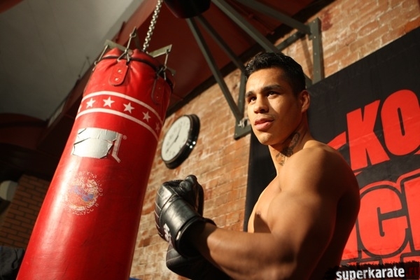 19 апреля Вильям «МАШИНА» Диндер проведет бой в Москве