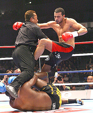 Бадр Хари проведет бой в России против Забита Самедова