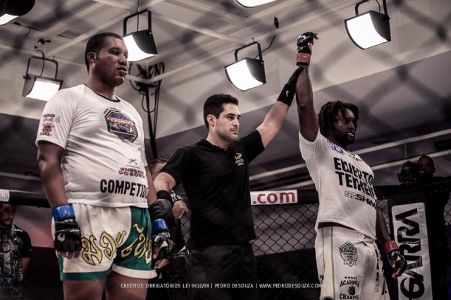 Эвертон Тексейра - Эдуардо Боргес Эвертон Тексейра - Эдуардо Боргес