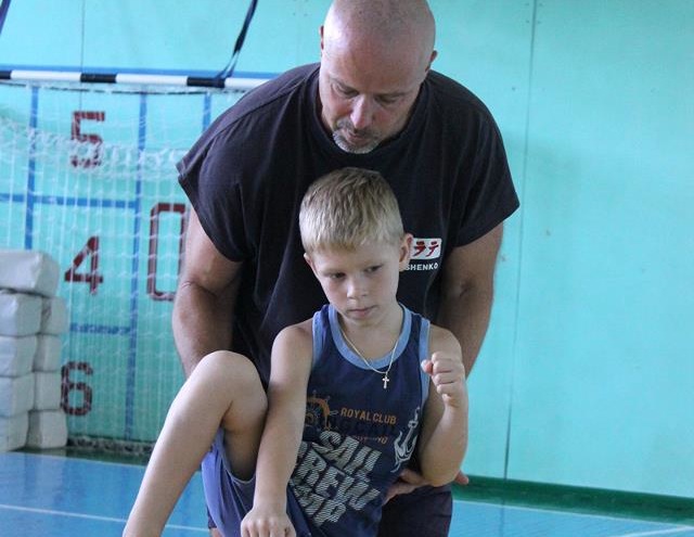 Анатолий Онищенко - тренер киокушин каратэ, лишен звания Заслуженный тренер России