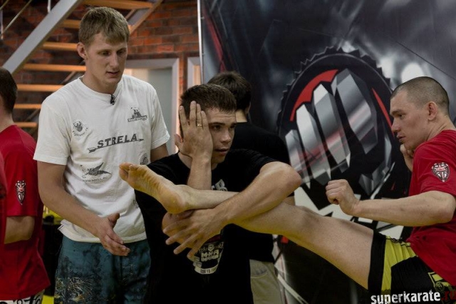 Подготовка бойцов в М-1 Файтер Подготовка бойцов в М-1 Файтер