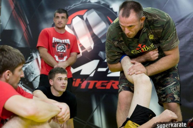 Мастер-класс для бойцов реалити-шоу М-1 Файтер Мастер-класс для бойцов реалити-шоу М-1 Файтер