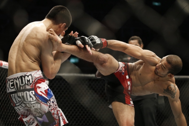 Жозе Альдо против Чан Сунг Юнга Жозе Альдо против Чан Сунг Юнга