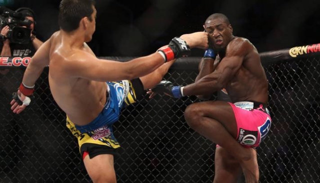 Lyoto Machida vs Phil Davis Lyoto Machida vs Phil Davis