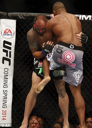 Алистар Оверим устроил бойню Трэвису Брауну