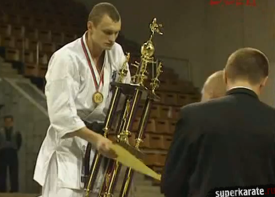 Чемпион турнира Виктор Карасюк Чемпион турнира Виктор Карасюк