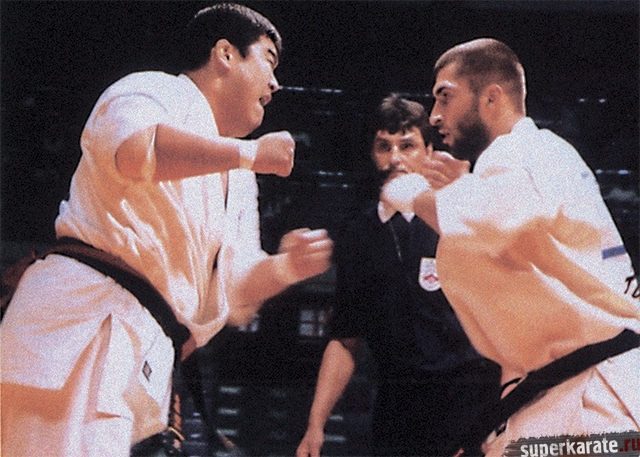 Лечи Курбанов в бою Лечи Курбанов в бою