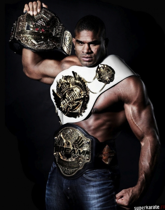 Алистар Оверим едет в Москву