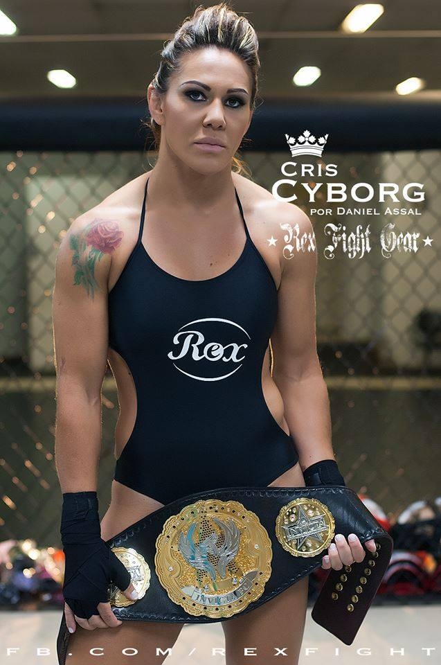 Крис Cyborg в недавней фотосессии для бразильского бренда Rex Fight Gear