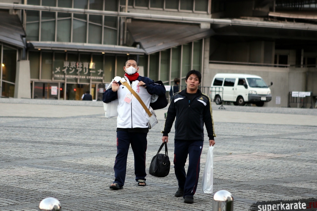 Сёки Арата или болеет, или маскируется