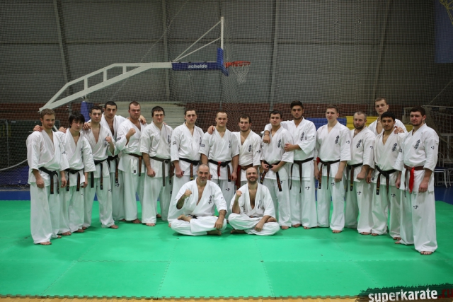 Участники абсолютных Чемпионатов мира IKO тренируются на сборах РНФКК