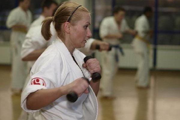 Надя Петрова в киокушиновской обойме Надя Петрова в киокушиновской обойме