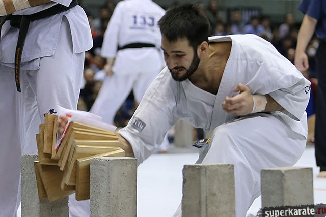 Илья Карпенко