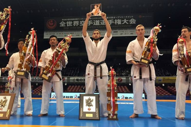 Назар Насиров с фотографией Андрея Матерова