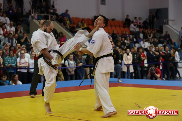 Фарид Касумов атакует Марселя Мансурова Фарид Касумов атакует Марселя Мансурова