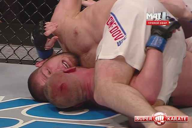 Хабиб Нурмагомедов одержал победу после возвращения в октагон Хабиб Нурмагомедов одержал победу после возвращения в октагон