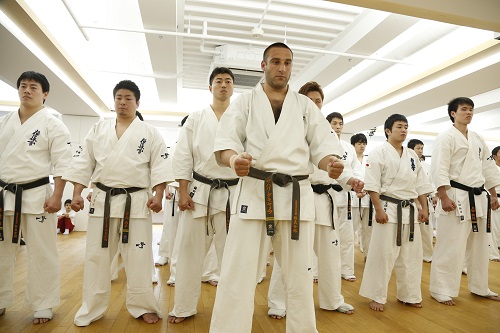 Захари Дамьянов попытался пройти 100 кумитэ!