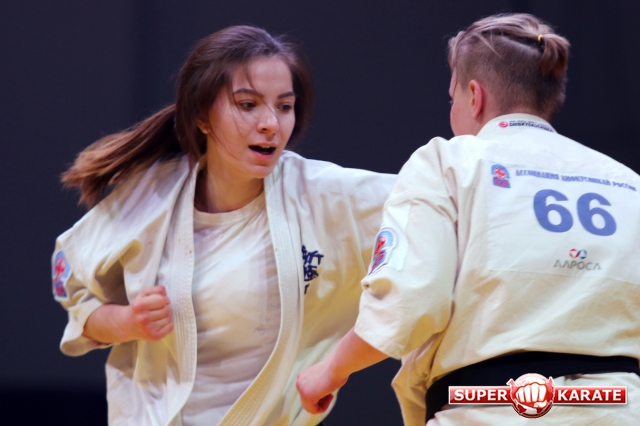 Женщины каратэ Женщины каратэ