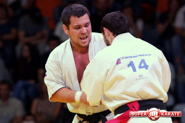 Василий Самадуров в атаке