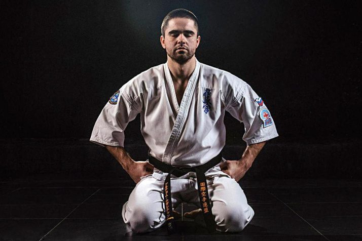 Артем Назаретян